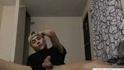 Slender Latino stroking schlong in solo - nvdvid.com