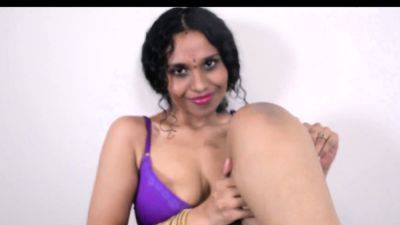 Horny Indian Stepmom Seducing Her Stepson Virtually - drtuber - India