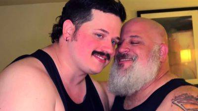 BEARFILMS Silver Bear Daddy Cliff Boyd Breeds Jackson Boyd - drtuber