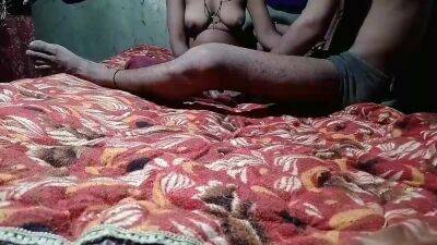 Desi Aunty - Desi Aunty Ki Cremie Chut Ko Chata Aur Tang Failakar Chudai Kiya - upornia - India