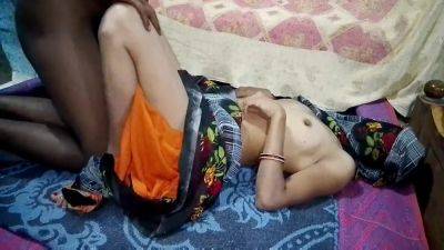 Aaj Padosan Bhabhi Ki Jamkar Chudayi Kar Diya Bhabhi Chilla Gayi Or Condom Fat Gaya To Sara Maal Bhabhi Ki Chut Me Hi Chhut Gaya - hclips - India