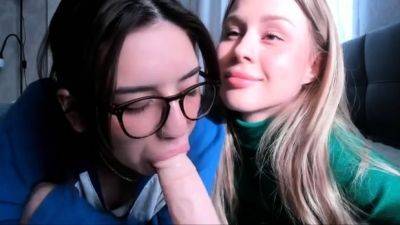 Tiny Teen - WY Tiny Teen Lesbian Toy and licking Time - drtuber